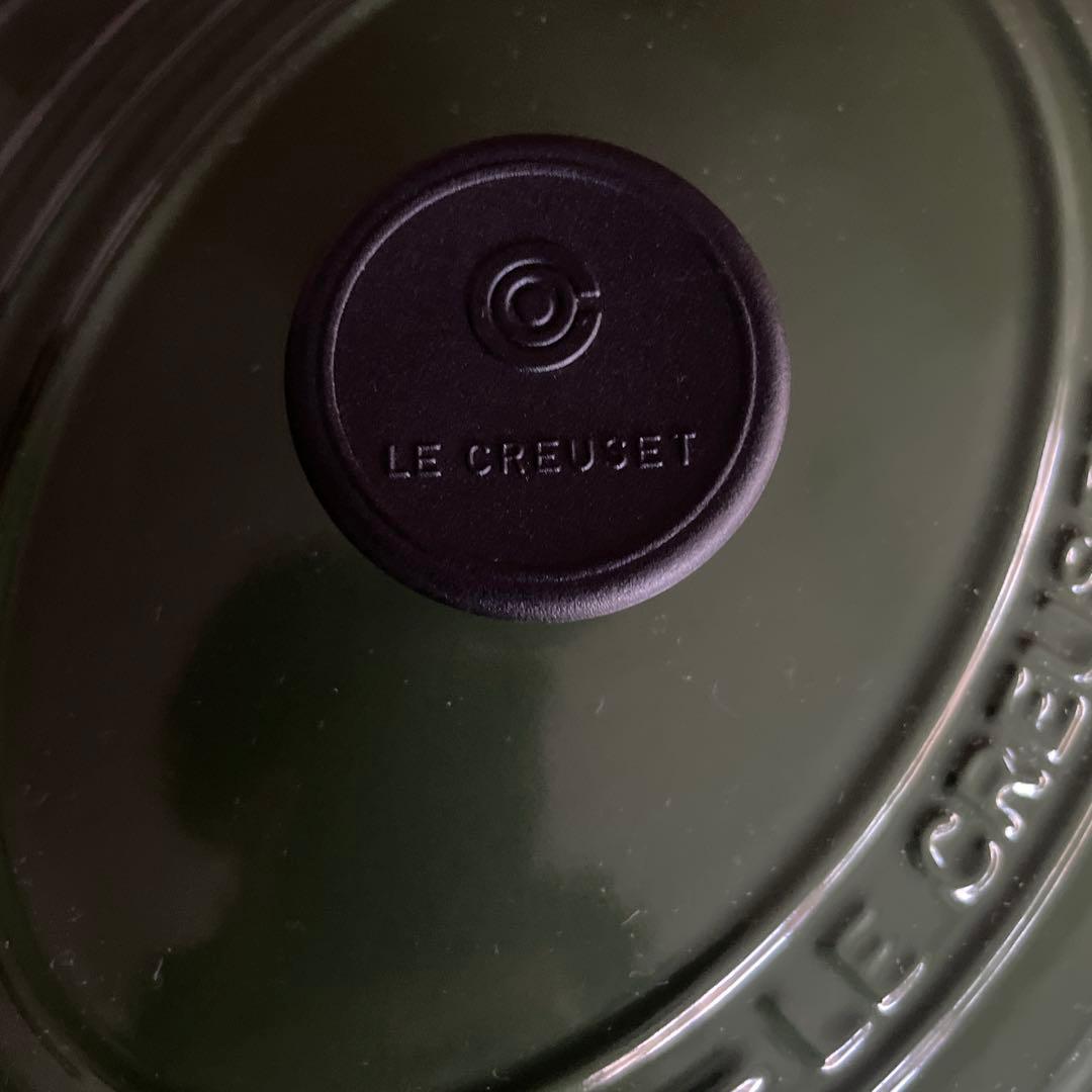 Le Creuset(ル・クルーゼ)ホーロー鍋　オーバル パンサイズ25