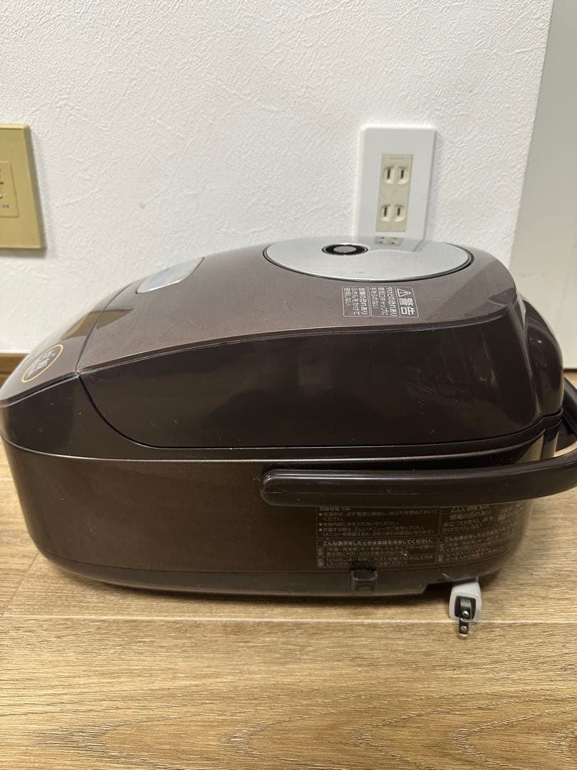 象印 NP-BV10KS 圧力IH 5.5合炊き炊飯器 2020年製