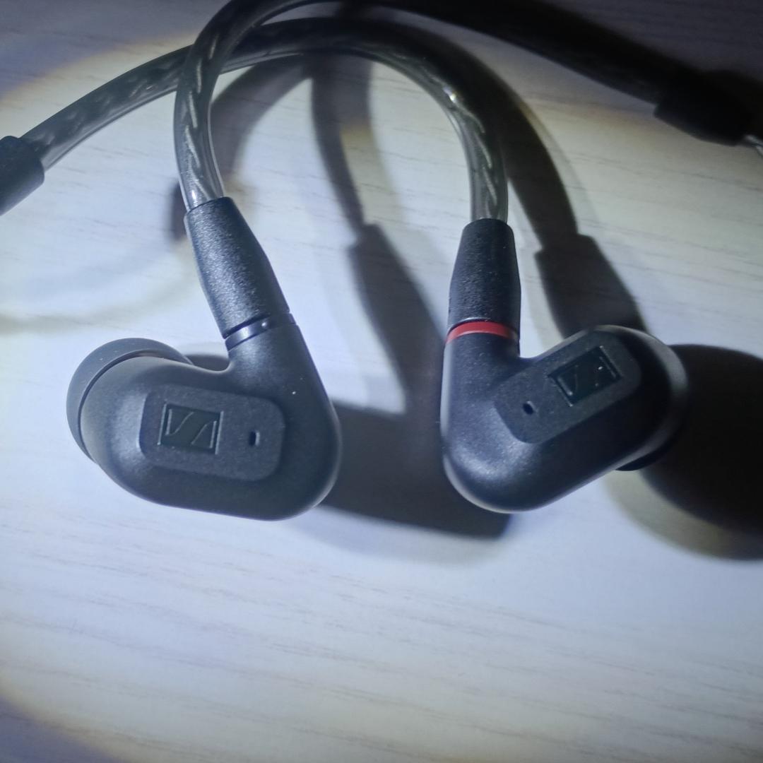 イヤホン Sennheiser IE200
