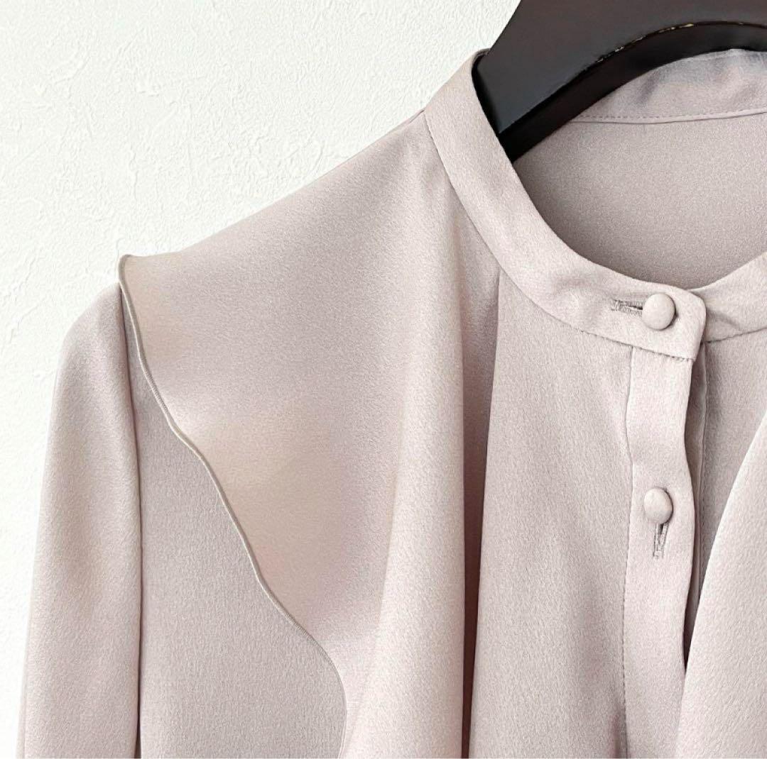 【780】新品　アナイ　サテンアムンゼンフリル ブラウス　ライトベージュ　36