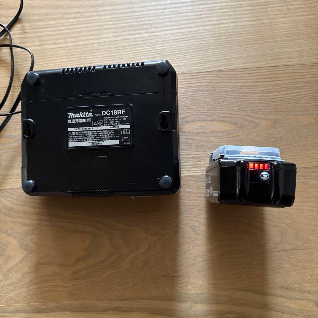 マキタ　コードレス掃除機　CL182FDZW セット　クリーナ