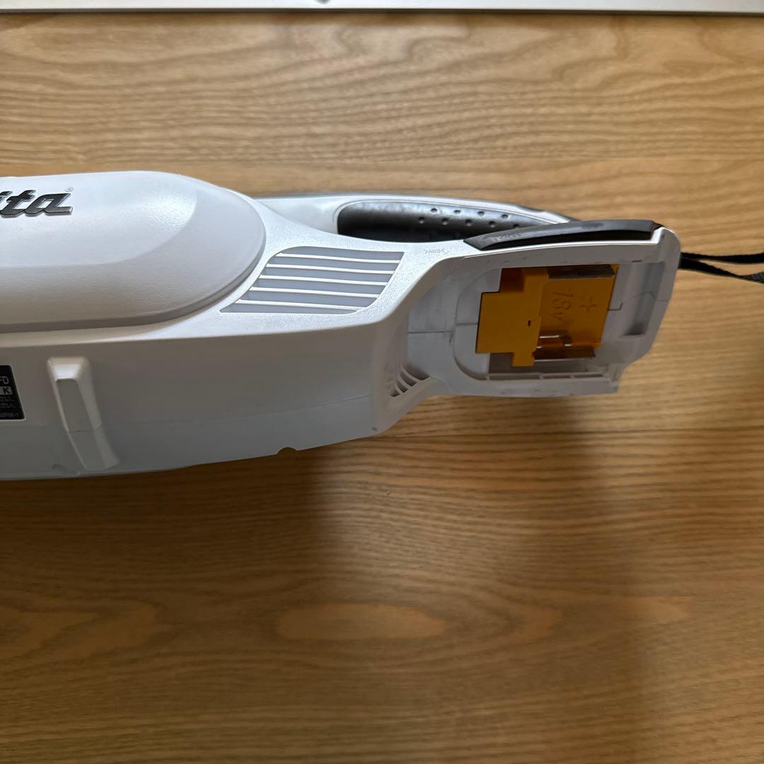 マキタ　コードレス掃除機　CL182FDZW セット　クリーナ