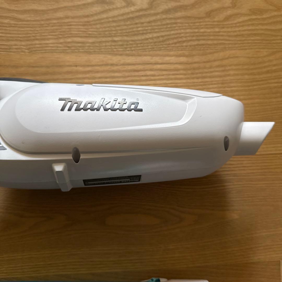 マキタ　コードレス掃除機　CL182FDZW セット　クリーナ