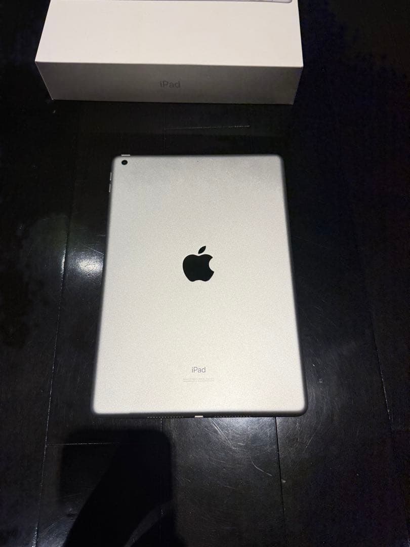 Apple iPad 第7世代　本体