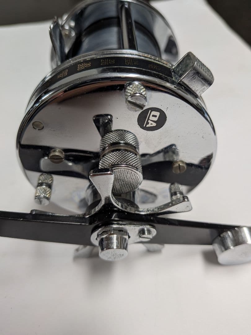 アブガルシアアンバサダー7500C 両軸リール ブラック/シルバー