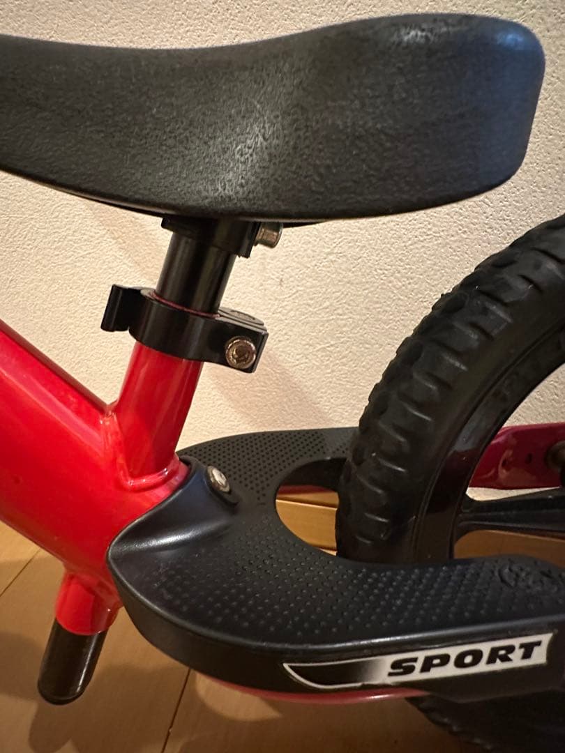 美品　STRIDER ストライダー　12インチ　赤