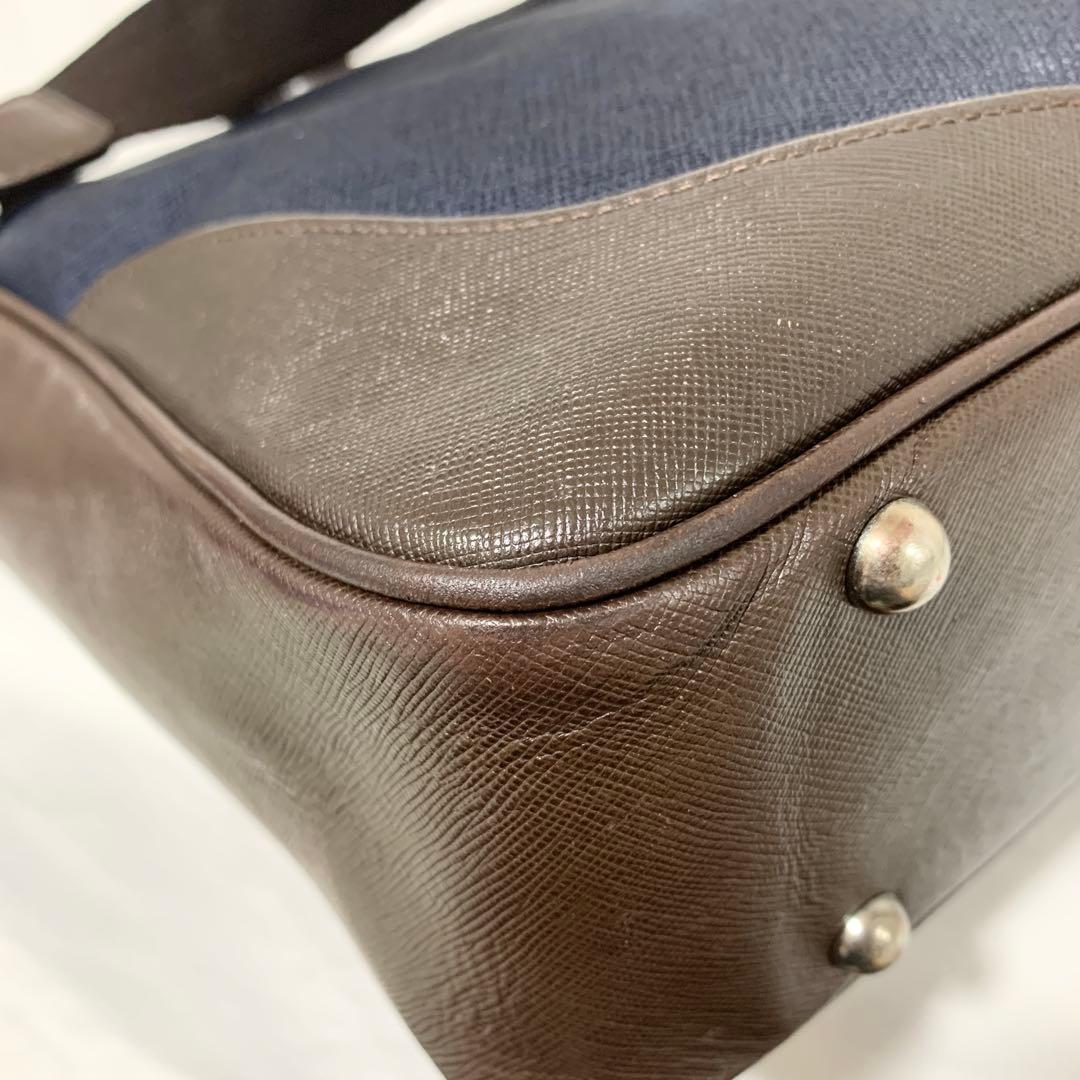 【A4収納可能】ペッレモルビダ　キャピターノ　ビジネスバッグ　ブリーフケース