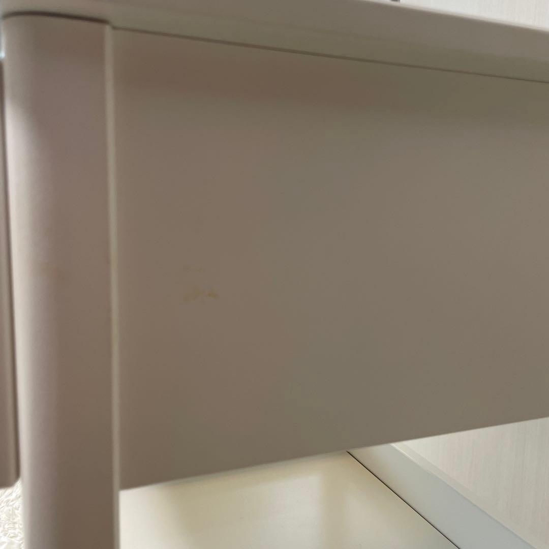 IKEA ティッセダール　ベッドサイドテーブル 引き出し付き　チェスト