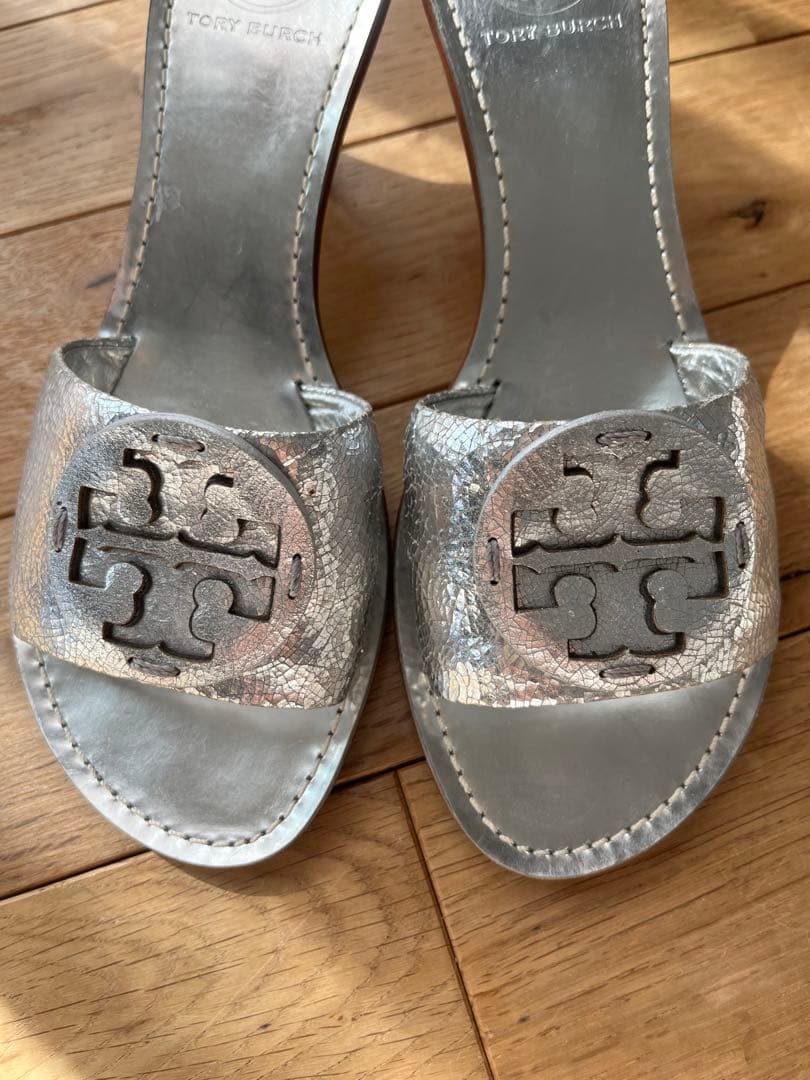 TORYBURCH トリーバーチ　シルバー レザー フミュール