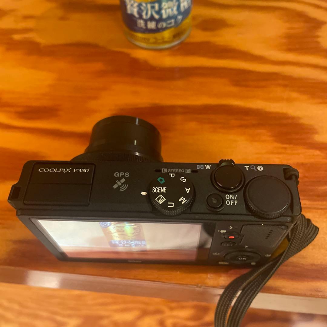 ニコン COOLPIX P330 本体、元箱、付属品あり。 通電・撮影は可能