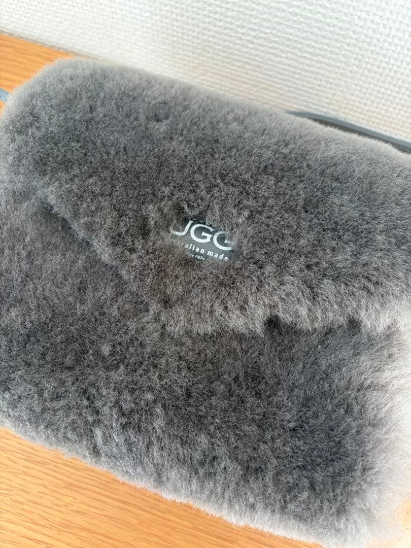 UGG アグ　ショルダーバッグ　グレー　美品