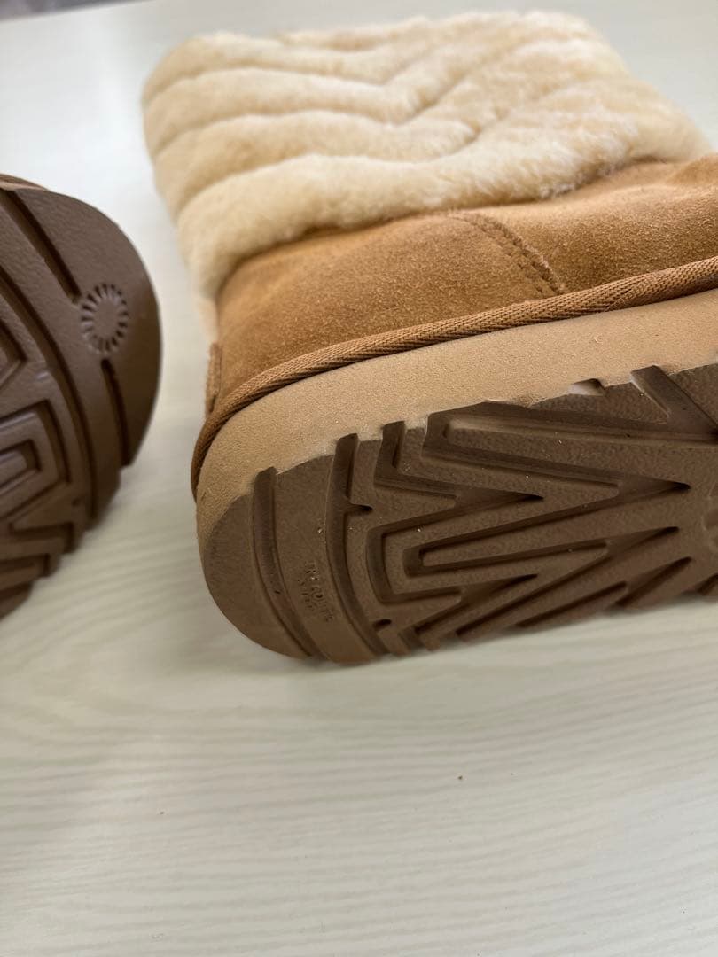 新品未使用 UGG ブーツ サイズ24