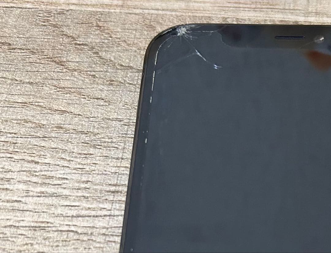 Apple iPhone 12 Pro 画面割れあり 初期化済み