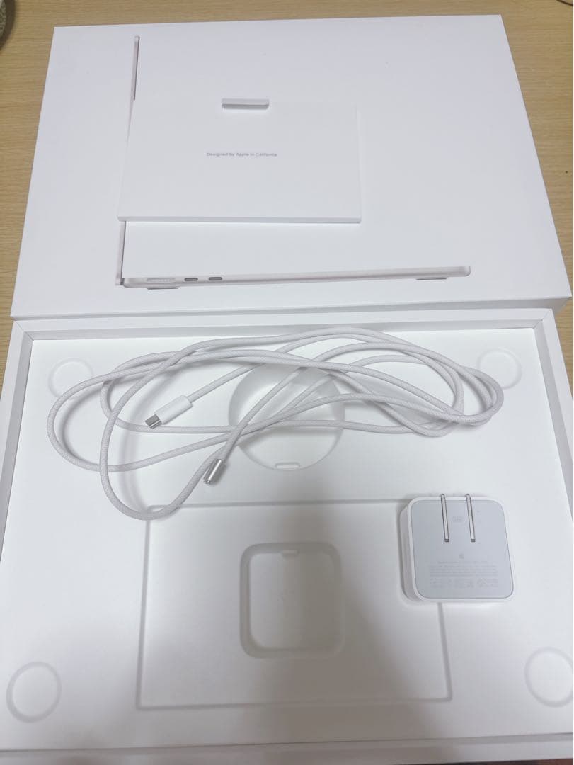 MacBook Air M2 2022 13.6インチ 256GB 16GB