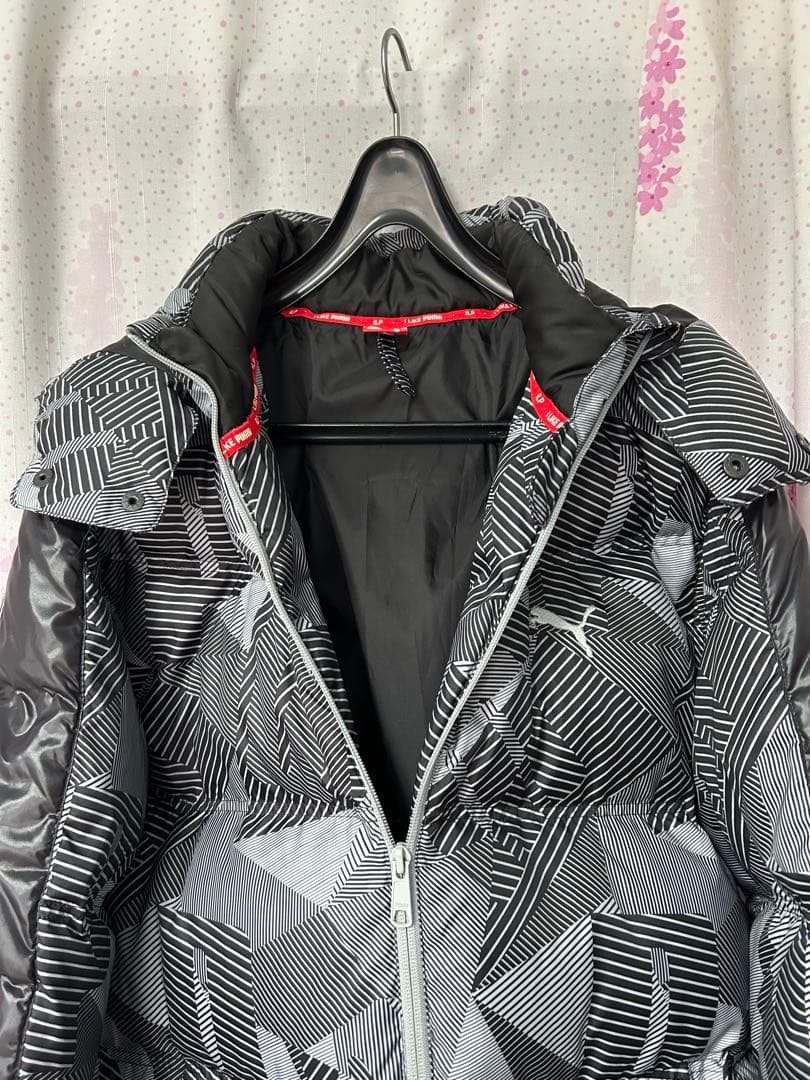 プーマ幾何学模様 フード付きダウン風ウェア タイムセール中