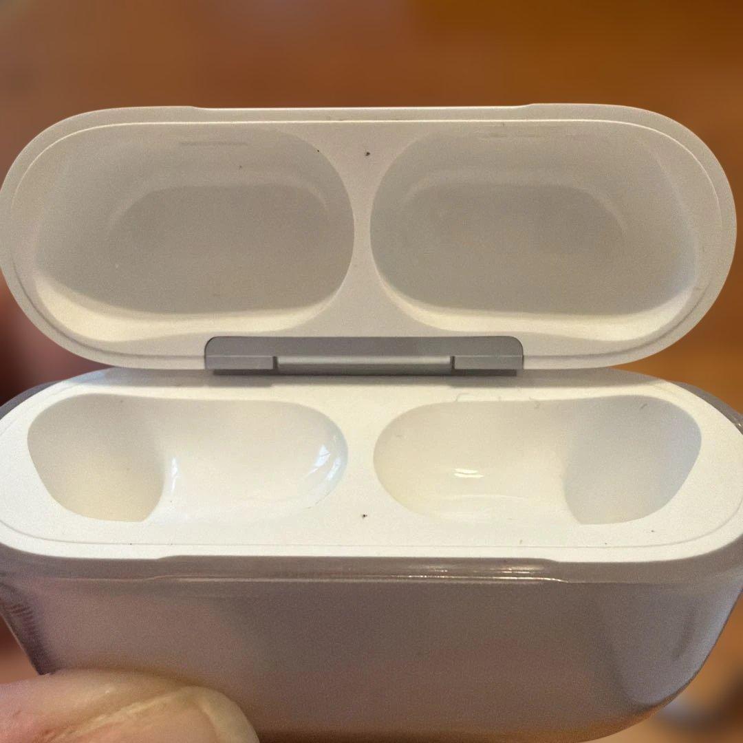 ほぼ新品！AirPods Pro 3 本体