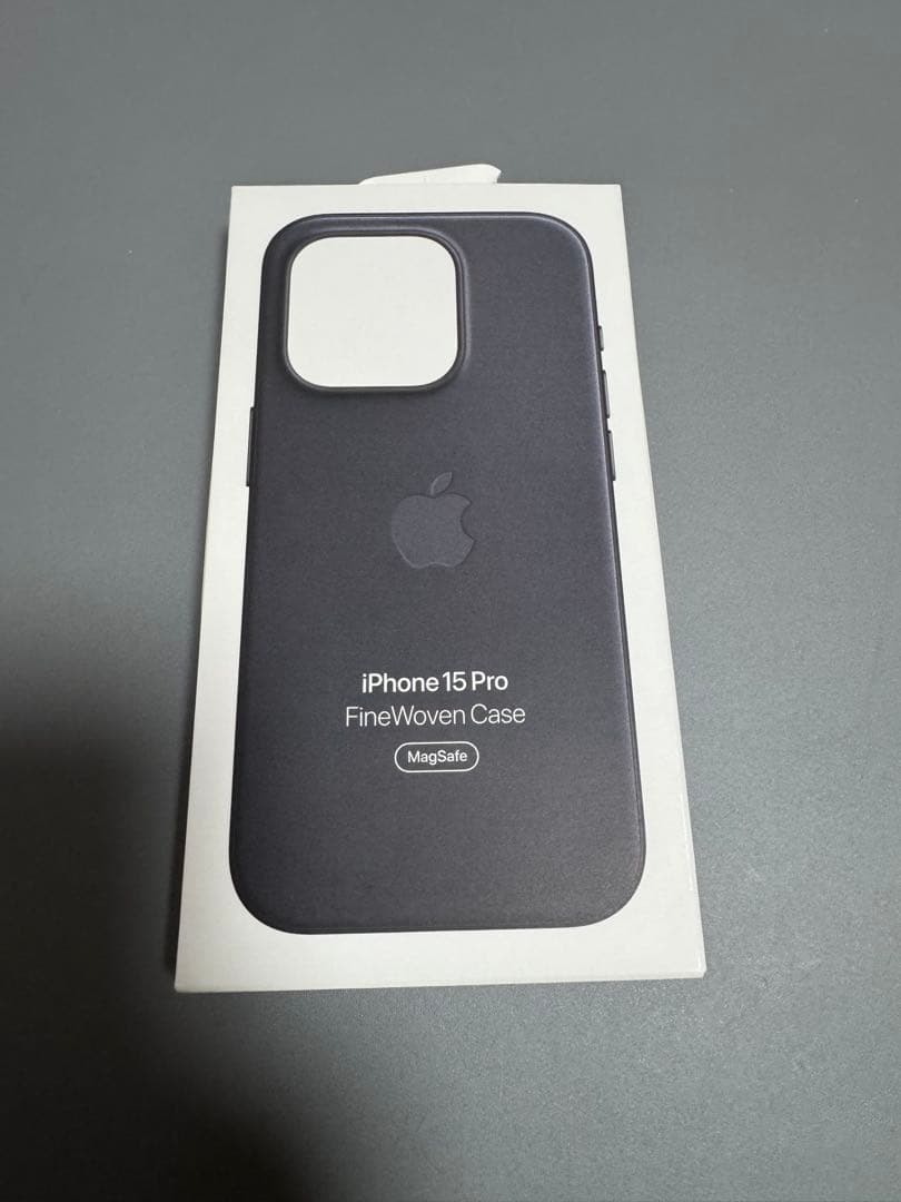 Apple iPhone 15 Pro 128GB ブラックチタニウム 本体