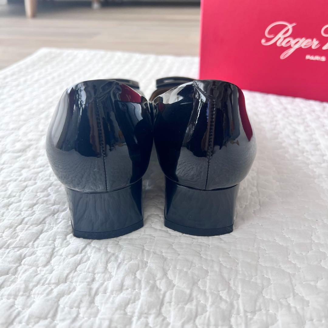 ロジェ ヴィヴィエ パテントレザー パンプス 38 ブラック バック