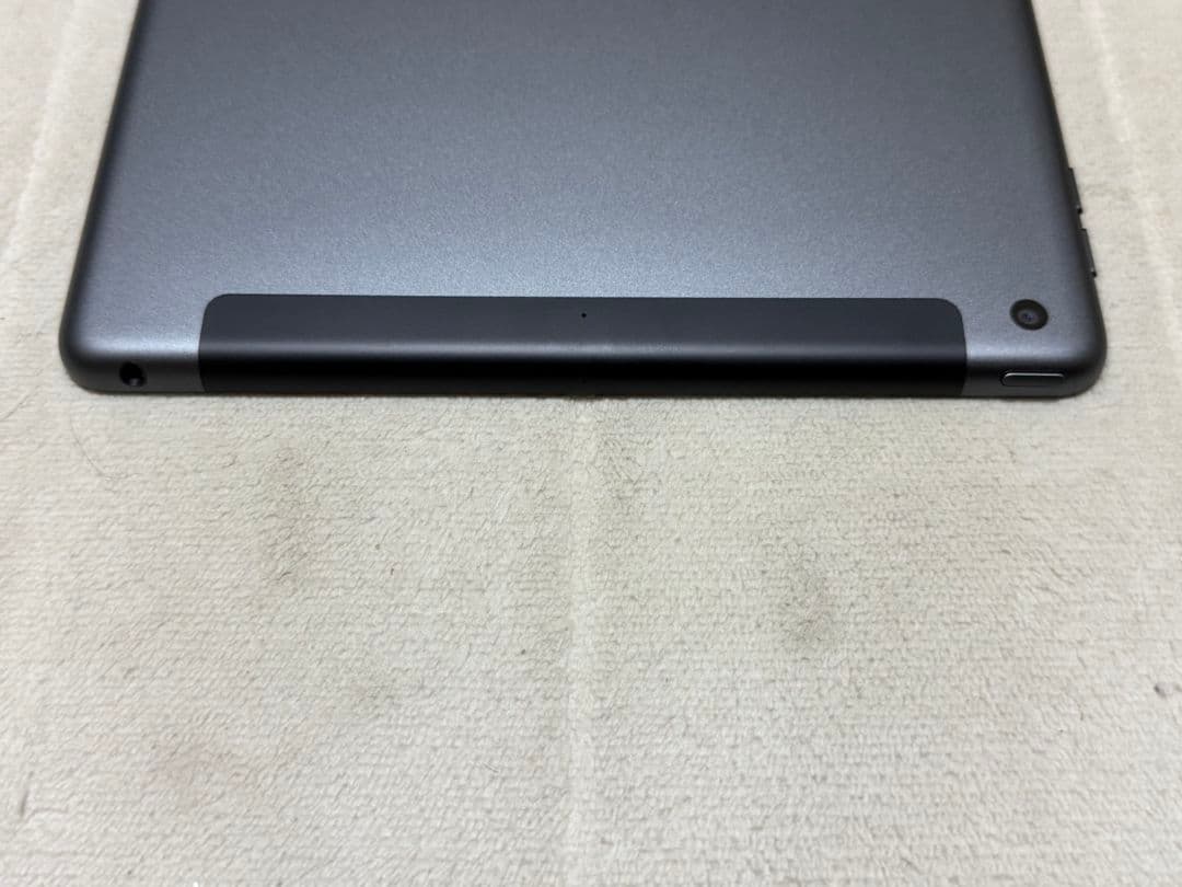 iPad 8世代 128GB Wi-Fi+cellular SIMフリー