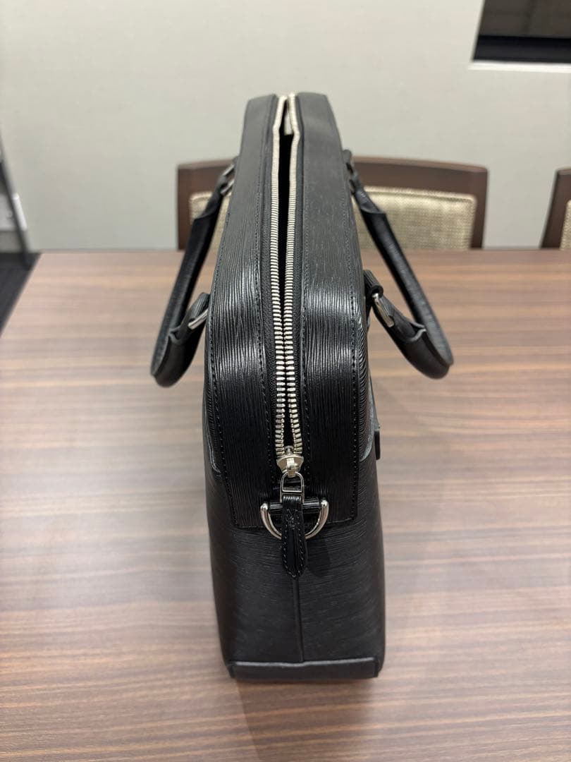 PELLE MORBIDA キャピターノ