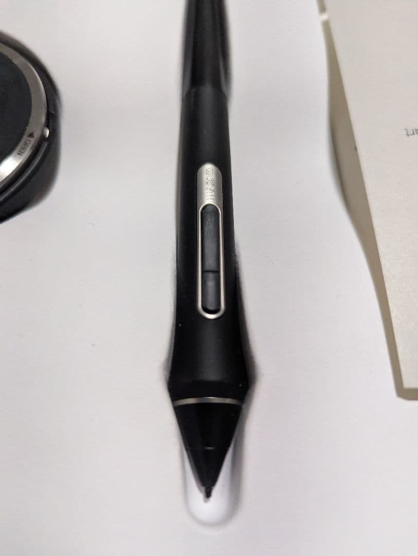 液タブ・ペンタブ Wacom Intuos Pro Paper Edition PTH-660