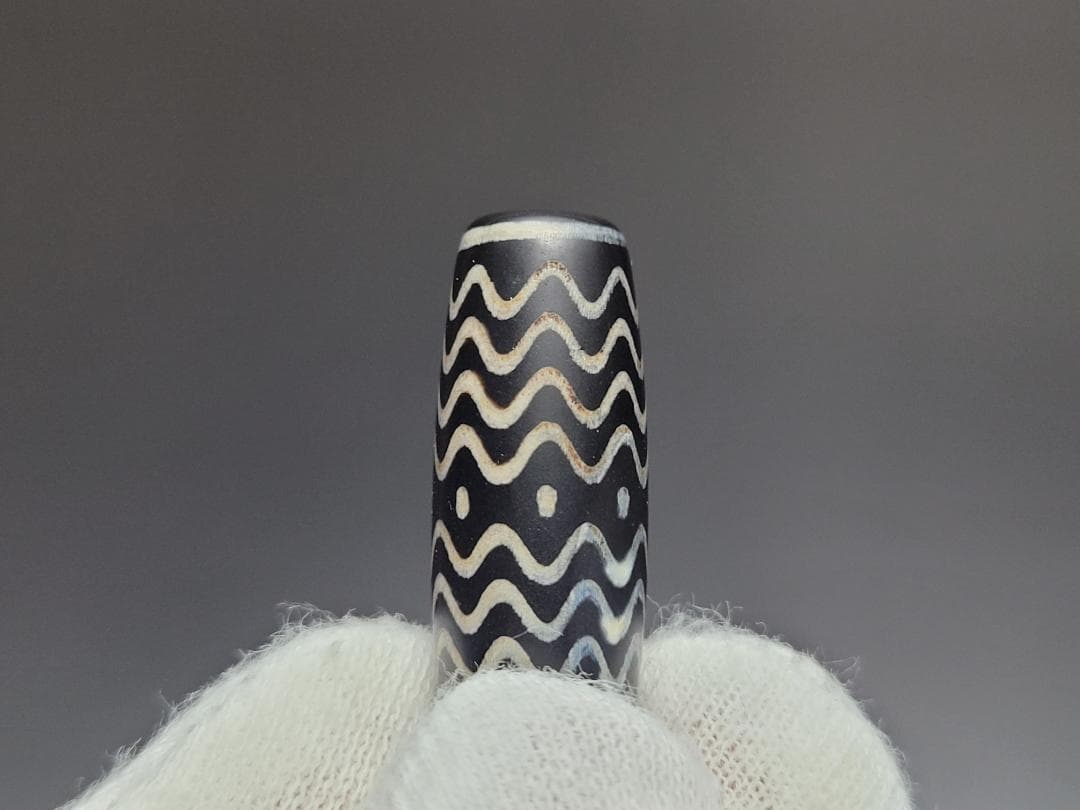 古代 黒瑪瑙 流れ文 ビーズ 玉 装身具 時代物 幅約3cm