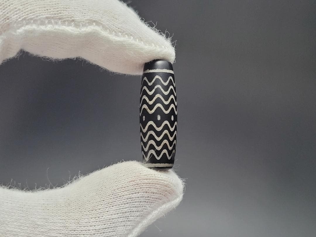 古代 黒瑪瑙 流れ文 ビーズ 玉 装身具 時代物 幅約3cm