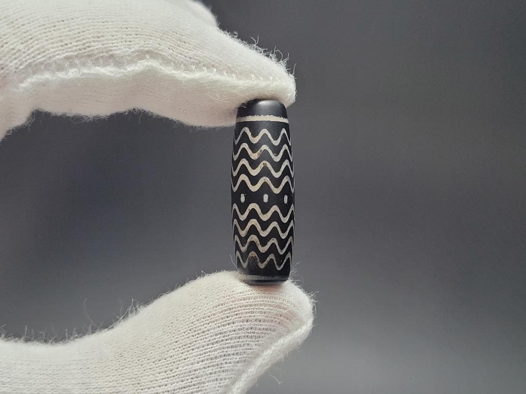 古代 黒瑪瑙 流れ文 ビーズ 玉 装身具 時代物 幅約3cm