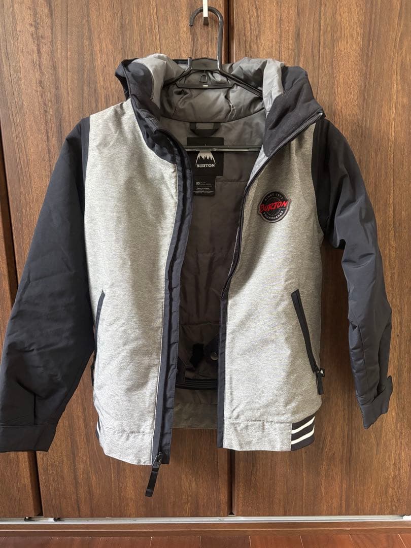 ⭐︎Ｑさん専用⭐︎BURTON 子ども用スノーボードウェア XS（110-119）