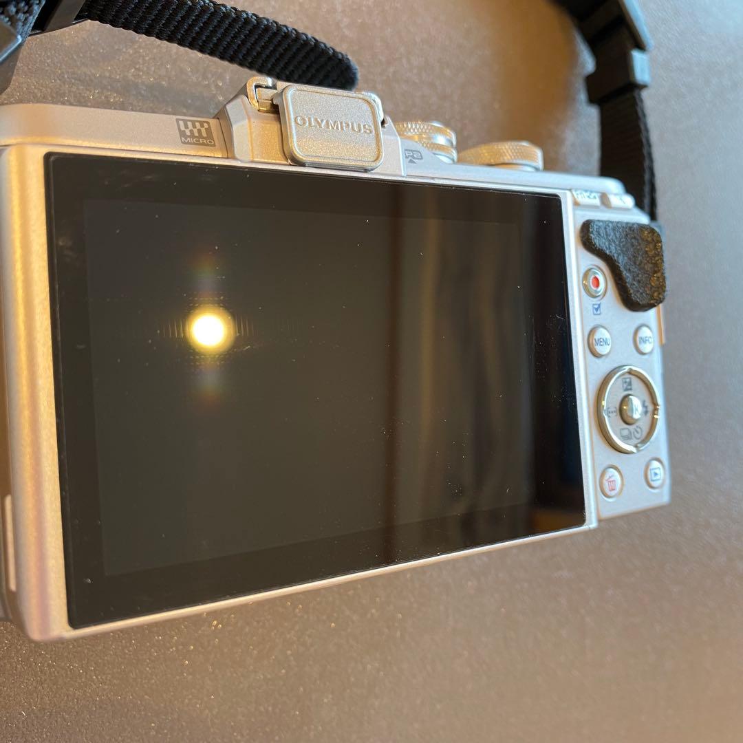 OLYMPUS PEN E-PL8 ミラーレス一眼