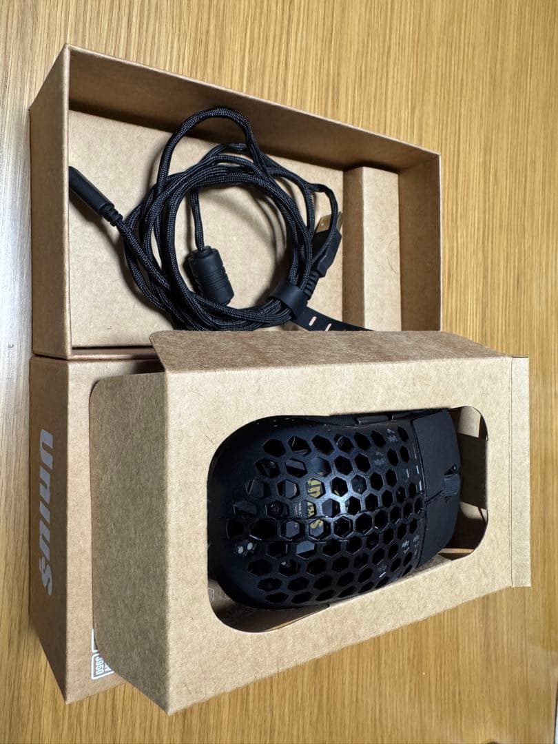 マウス・トラックボール UNIUS BLACK LOTUS CARBON