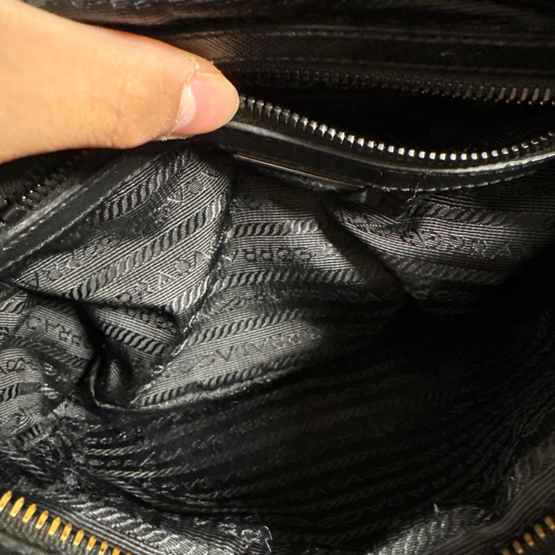 ぱ*イ様 PRADA ブラック ショルダーバッグ