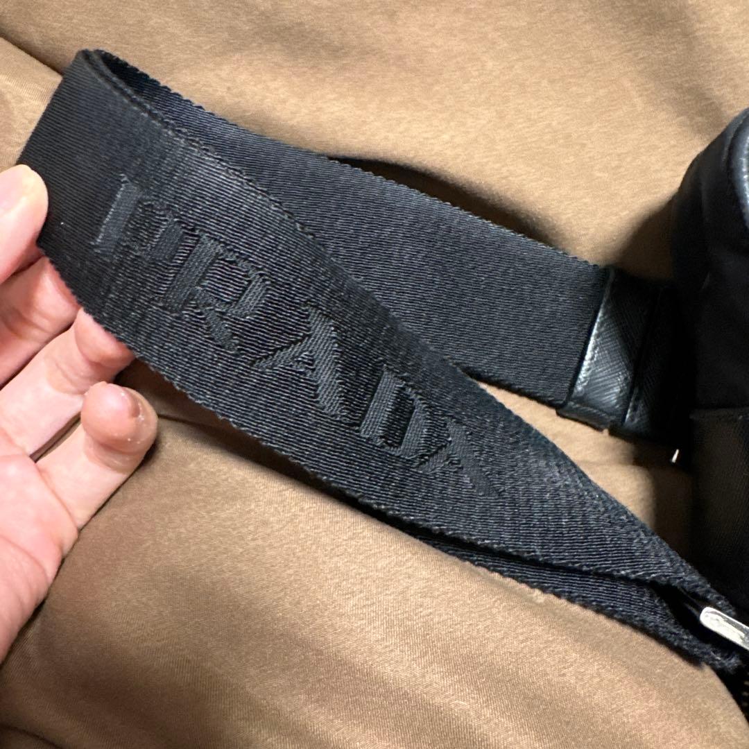 ぱ*イ様 PRADA ブラック ショルダーバッグ