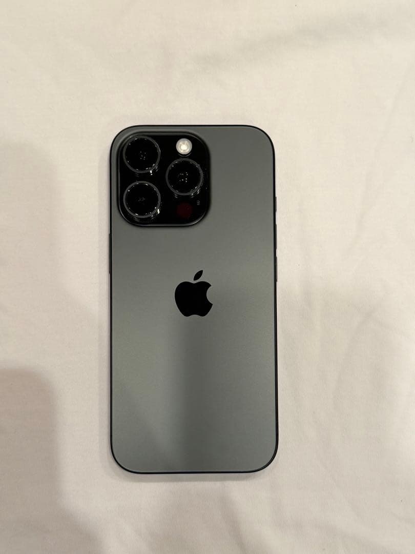 Apple iPhone 16Pro ブラックチタニウム 本体　512GB