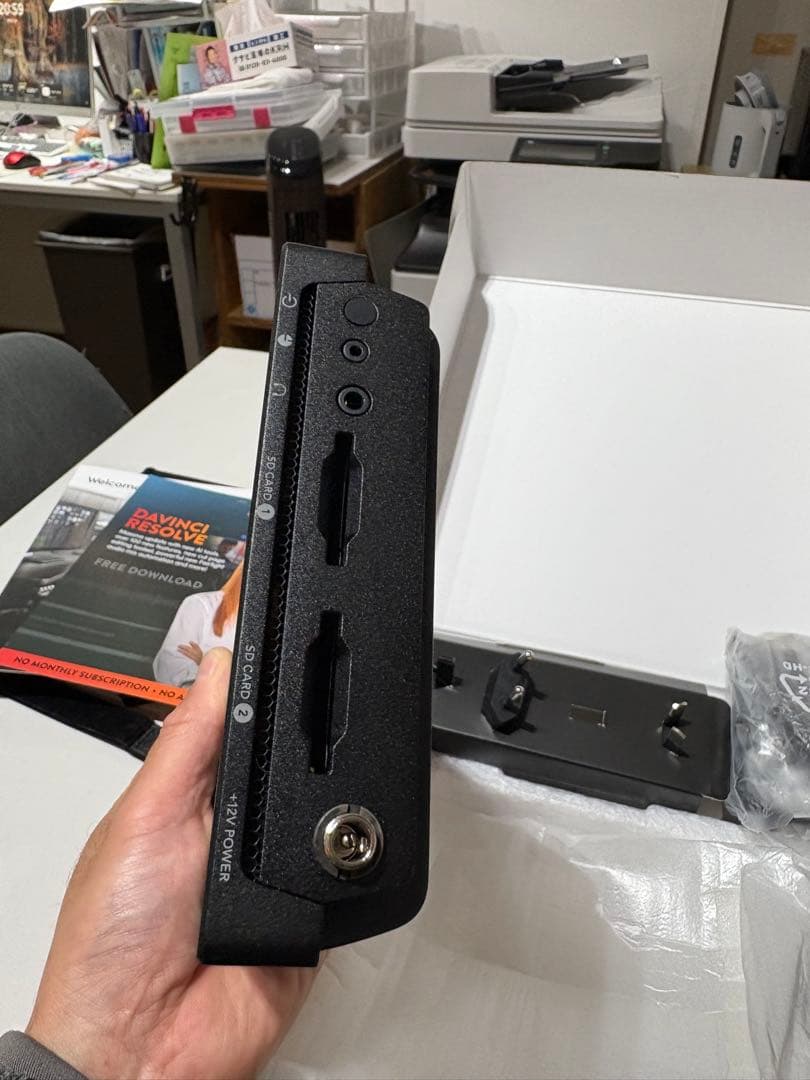 BlackMagic Video Assist 7インチ　12G HDR