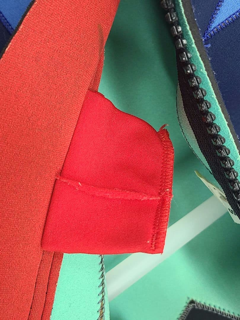 美品 ボディグローブ ロングスリーブスプリング ウェットスーツBODYGLOVE