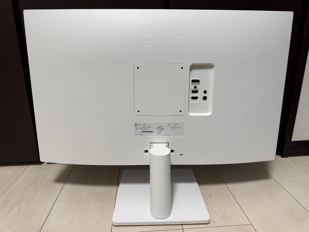 4K 27インチ モニター LG 27US500-W