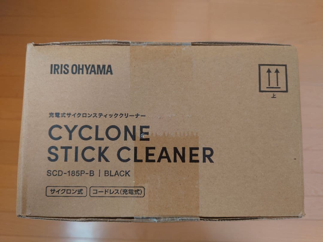 アイリスオーヤマ　サイクロンスティッククリーナー　SCD-185P-B