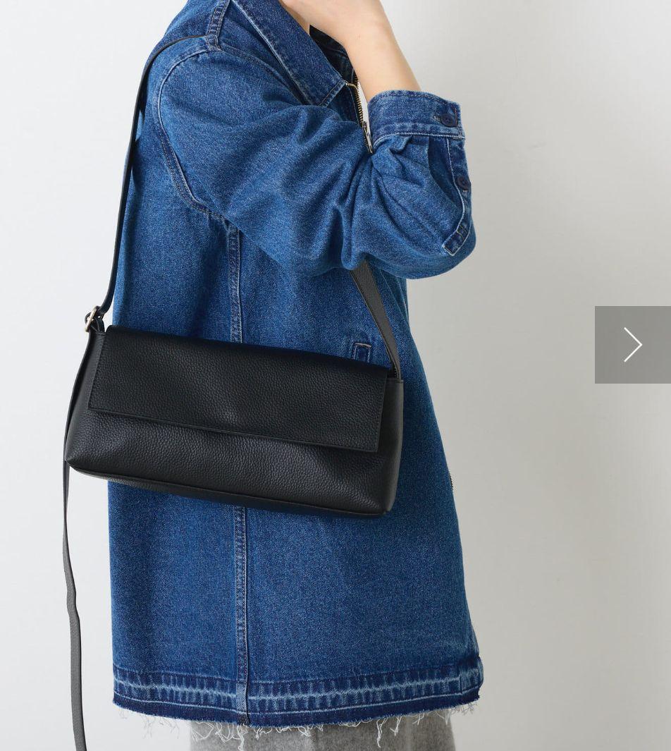 ショルダーバッグ　牛革　ブラック