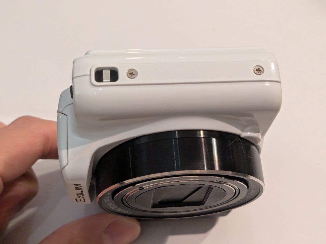 デジタルカメラ CASIO EXILIM EX-H50