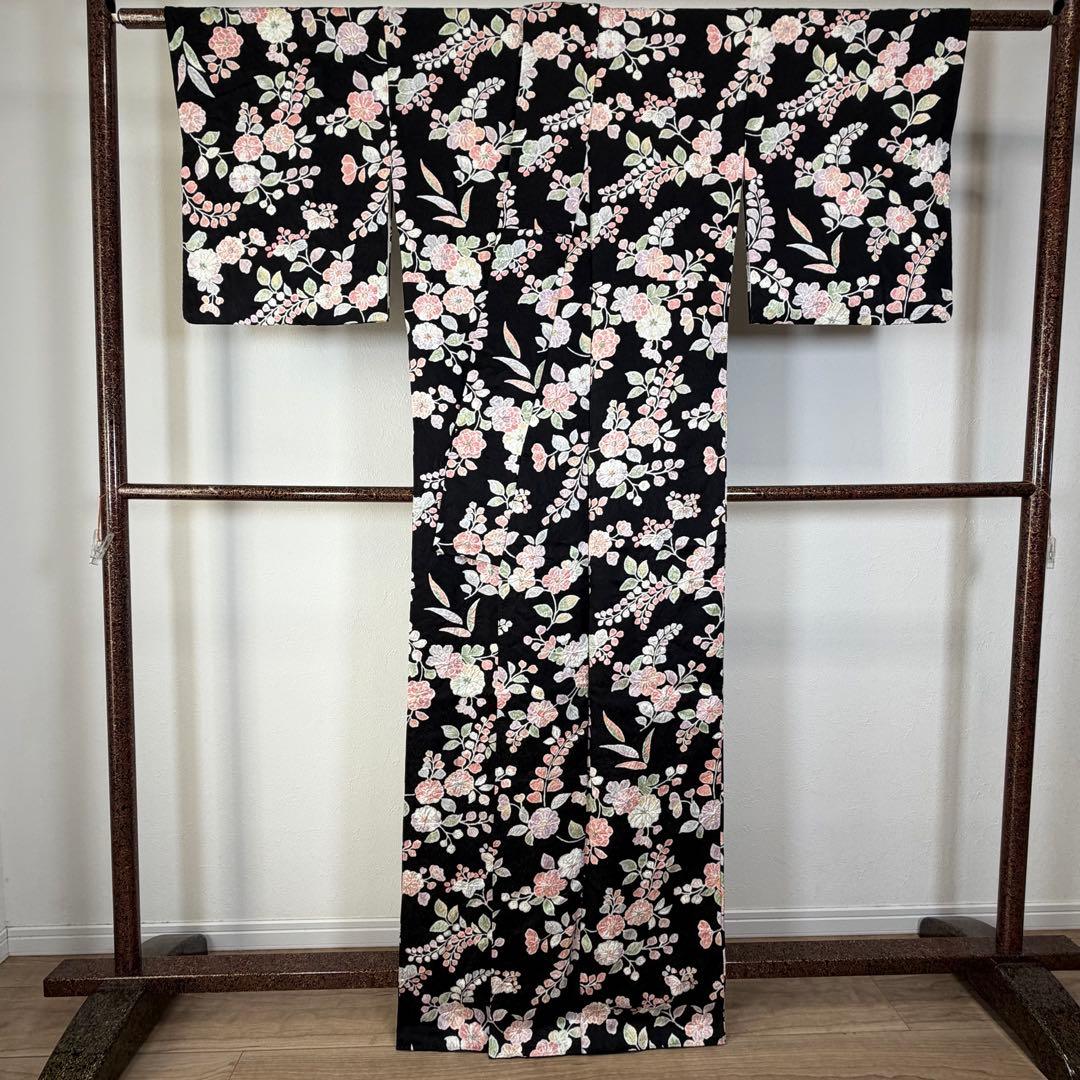 超美品　正絹　小紋　和装　着物　袷　168裄66 三越　辻ヶ花　トール　黒　薄紫