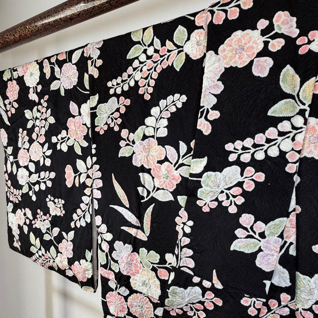超美品　正絹　小紋　和装　着物　袷　168裄66 三越　辻ヶ花　トール　黒　薄紫
