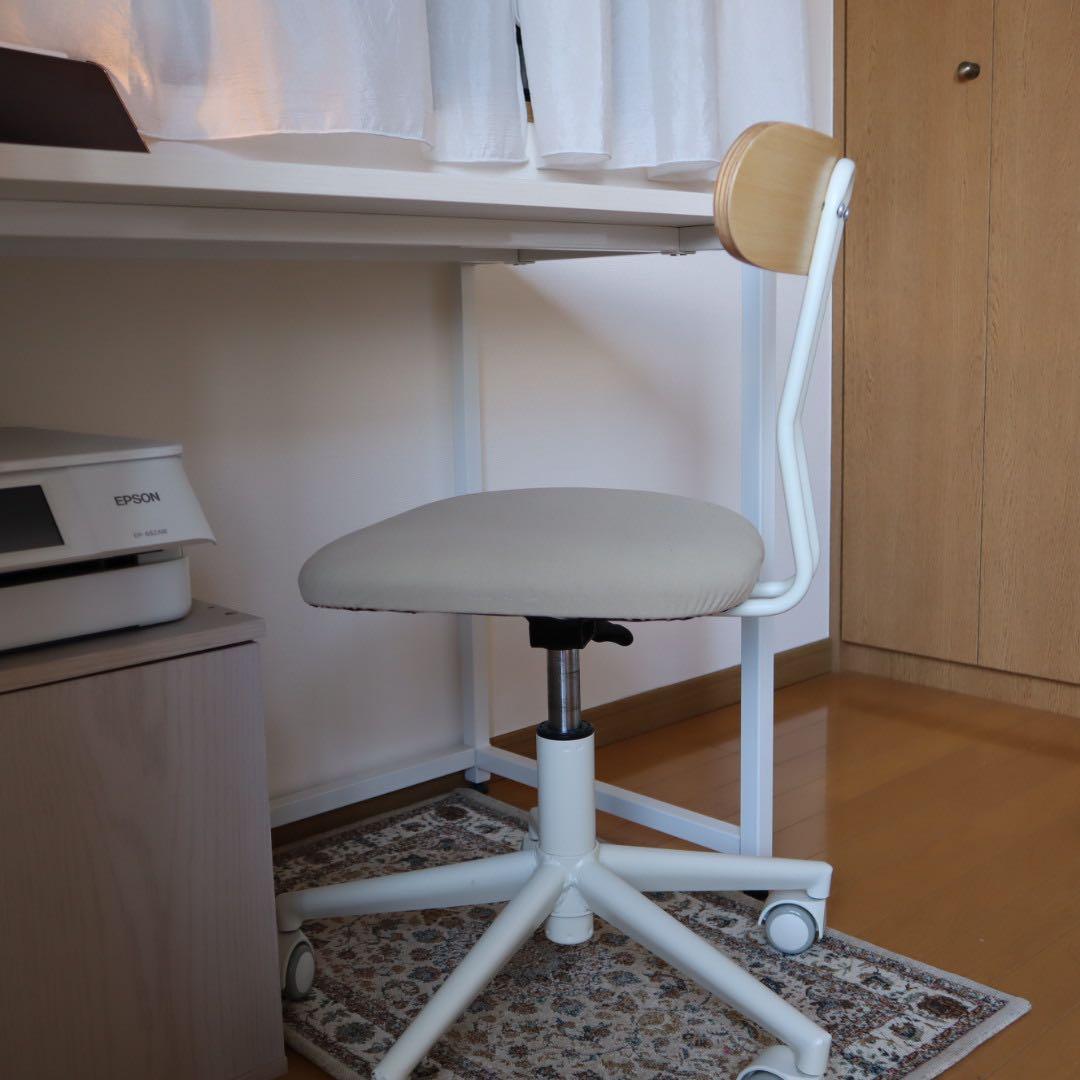 デスクチェア　昇降式　回転式　アイボリー×ウッド
