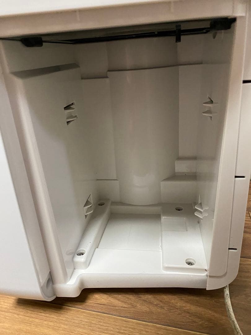 24年製 シャープ 衣類乾燥 除湿機 CM-R100-W