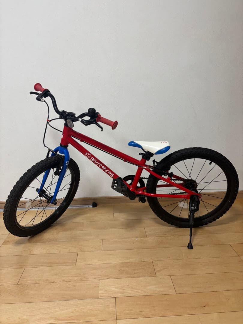 ヨツバサイクル　20インチ ヒーローレッド