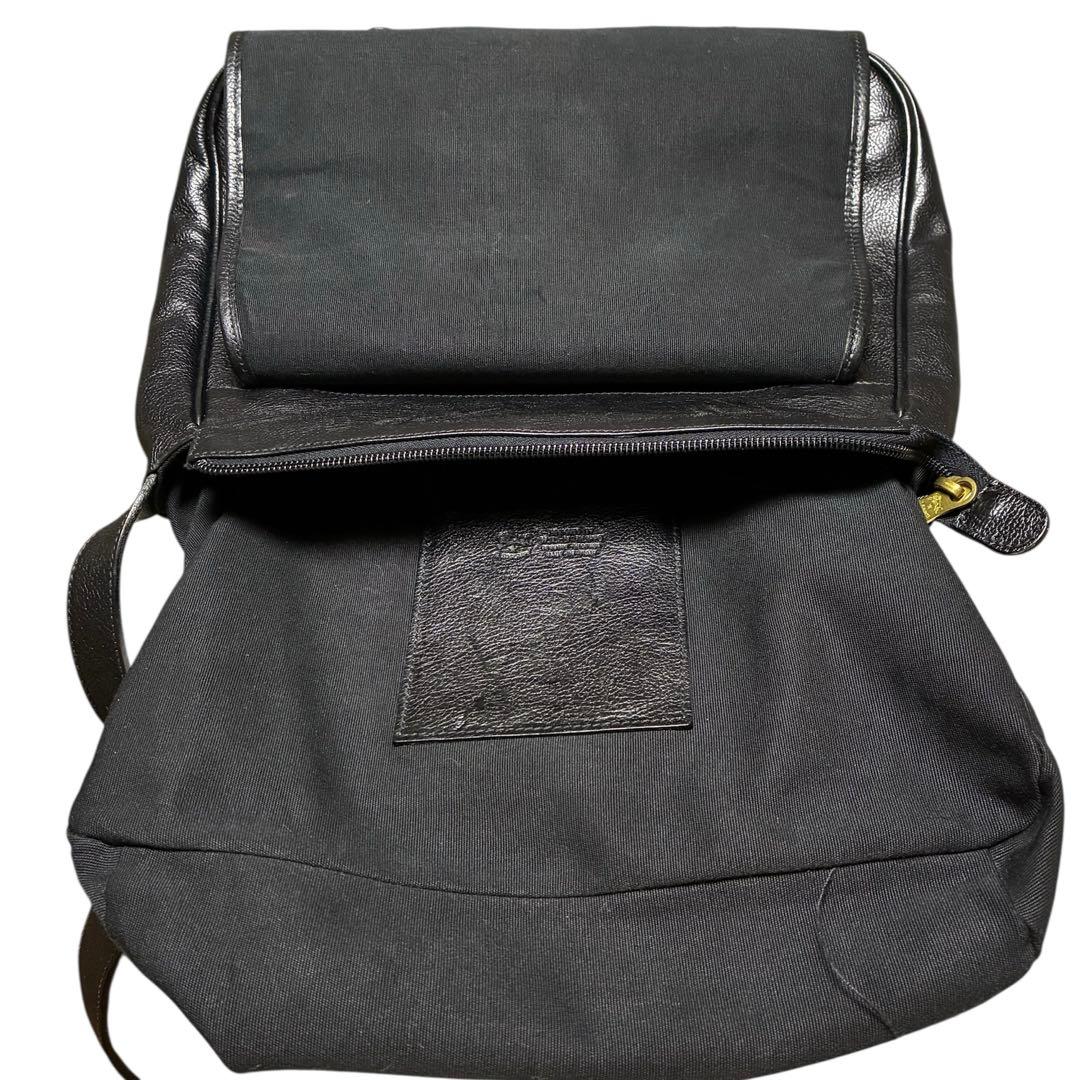 【でぐ様】　　イルビゾンテ 牛革ショルダーバッグ かぶせメッセンジャーバッグ