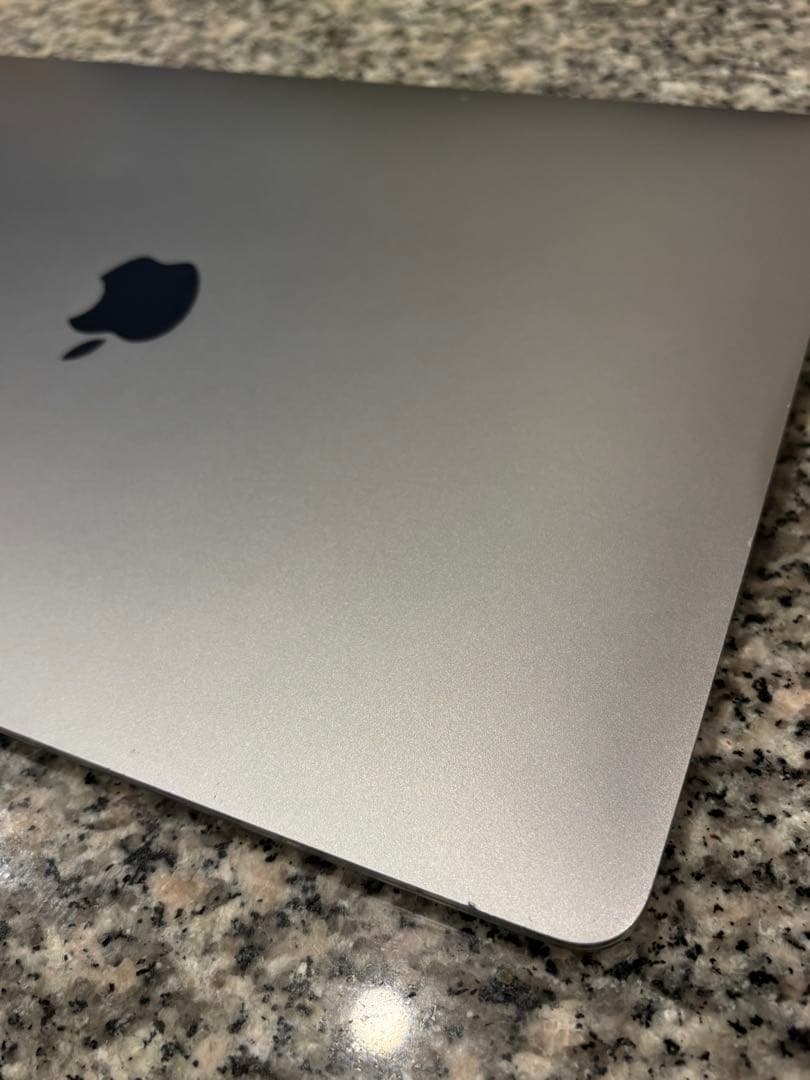 MacBook Air 13インチ 2019 スペースグレー
