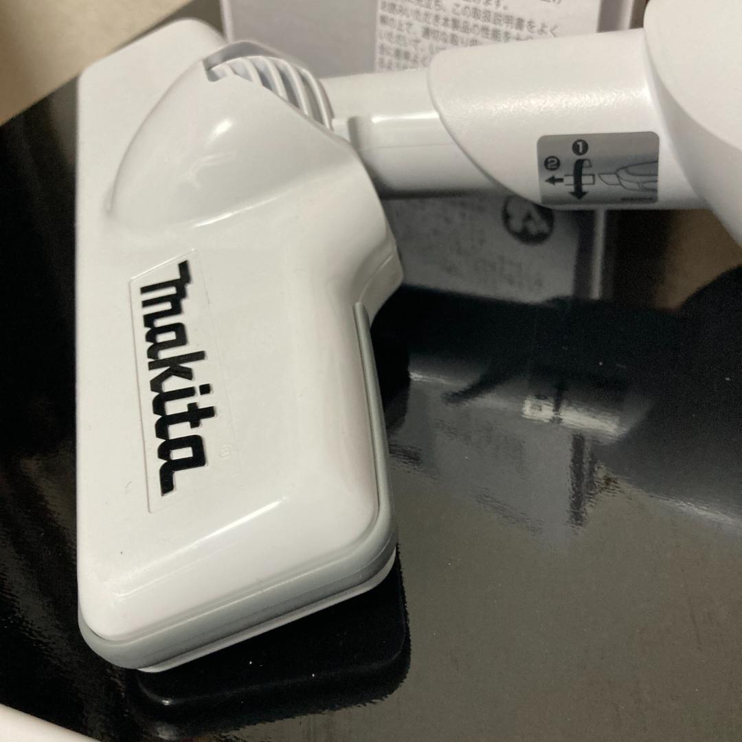 【新品】マキタ 充電式クリーナー CL181FDRFW 18V バッテリー付