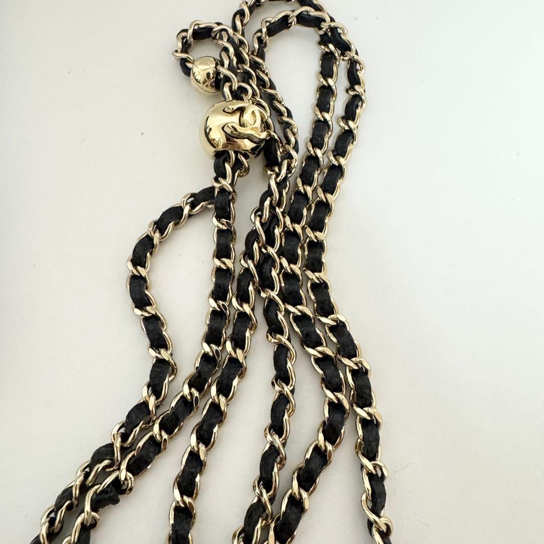 【美品】シャネル iPhone15pro ケース チェーンショルダー ココマーク