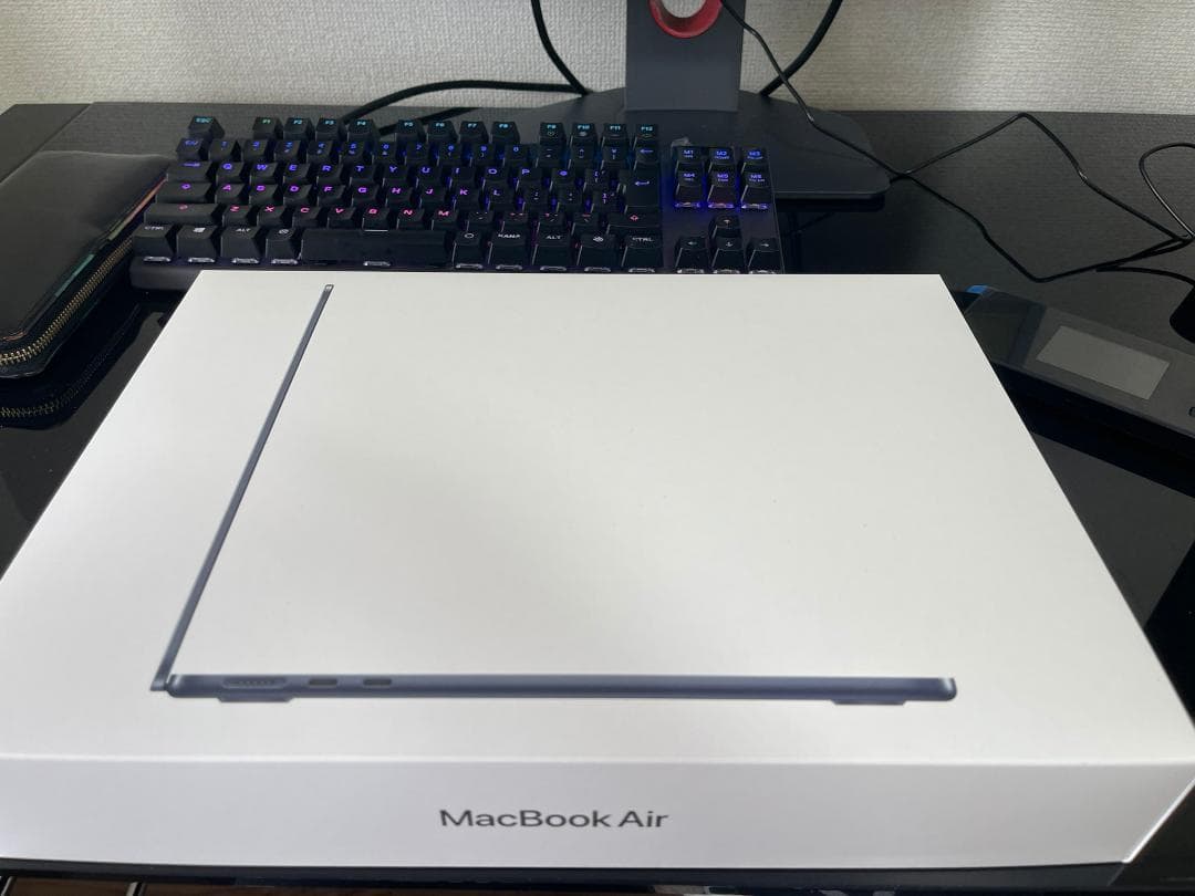 Apple 2024 MacBook Air M3チップ搭載13インチ